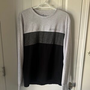 American Eagle Outfitters Gray and Black Long Sleeve Tee